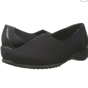 VGUC Munro Black Traveler Slip-on Women’s Size 9.5 Narrow